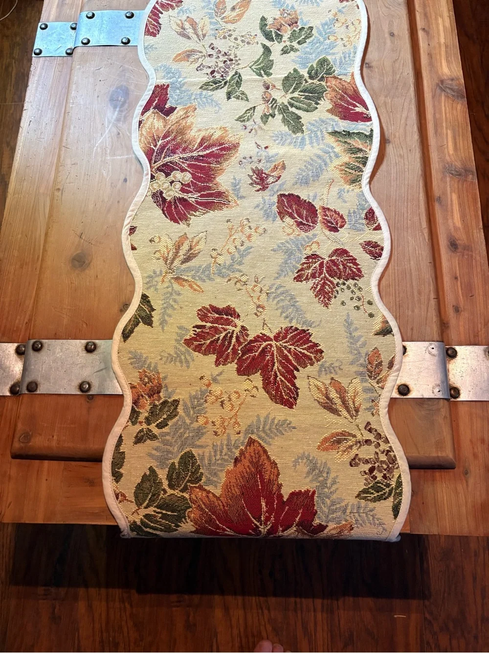 Floral Scalloped Table Runner in Ivory and Red